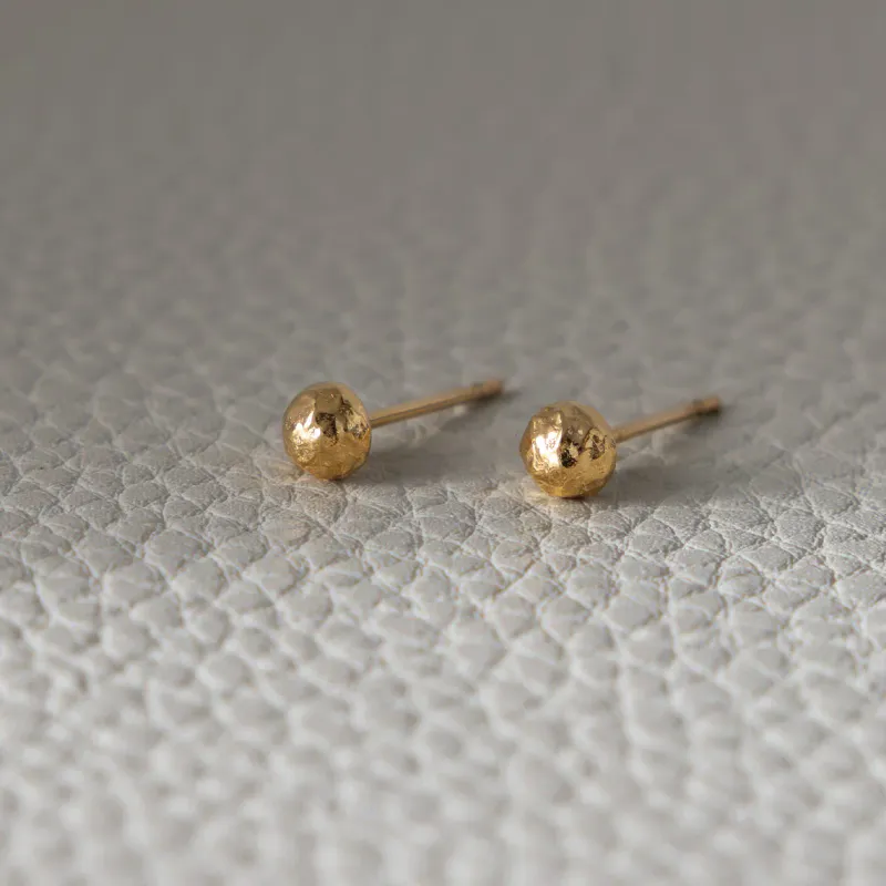 Atelier Studs